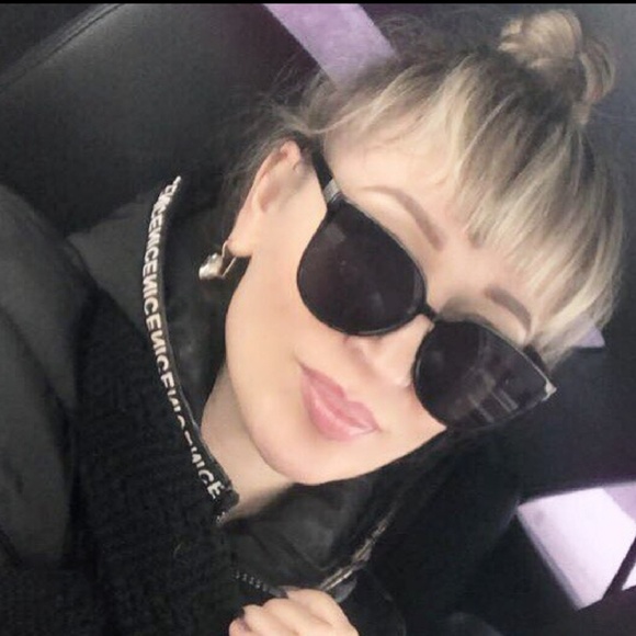 Oversized Black Cat Eye Sunglasses - Picture 4 of 4